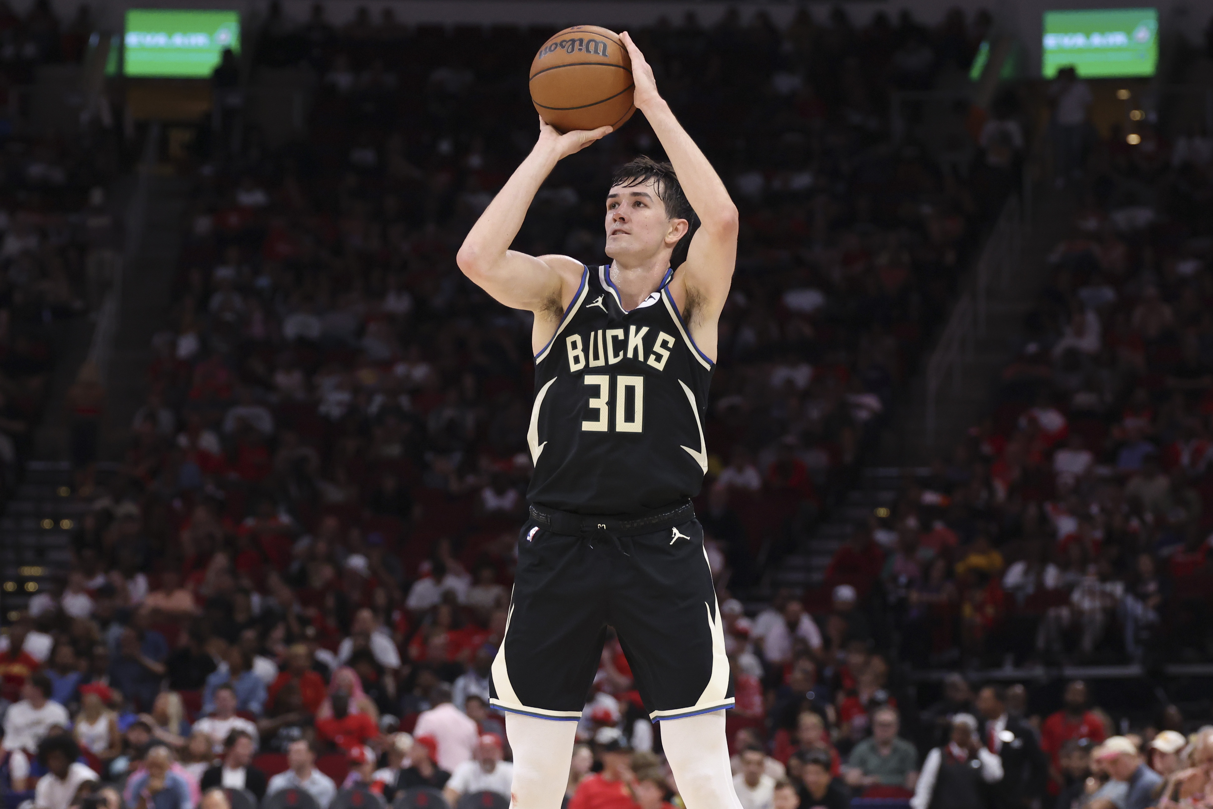 官方入口-双向合同！科马克·瑞安常规赛最后7场场均19.6分 3分命中率47.9%